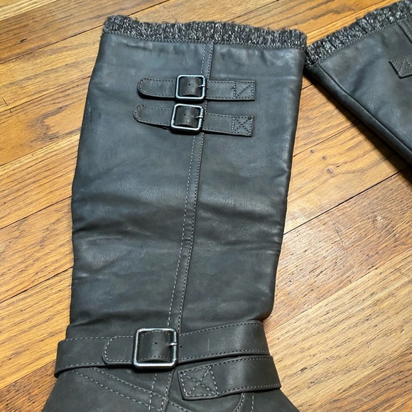 JUSTFAB Noel Gray Buckle  Boots Lug Sole Women’s US 8 - Picture 3 of 11